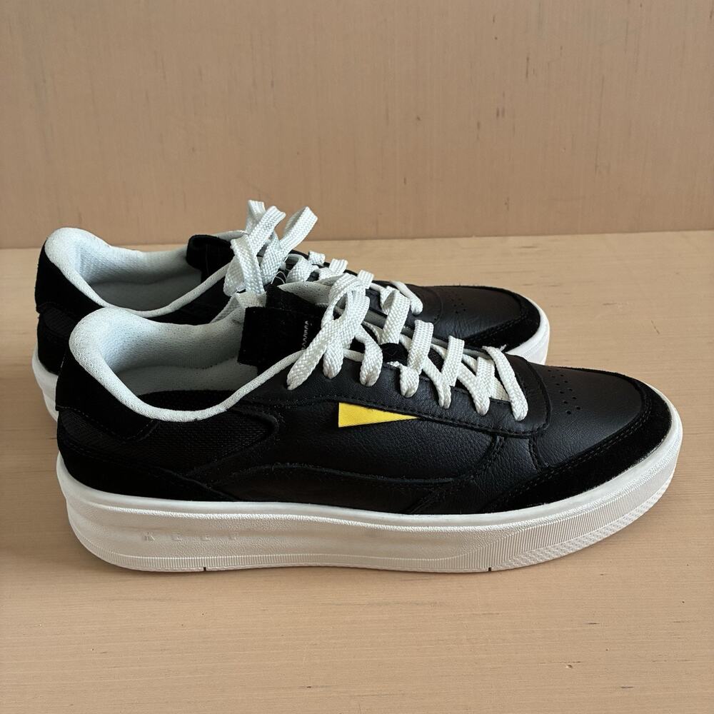 Reef Bom Dia Men’s Size 8.5 Black White Yellow Lace-Up Cushioned Sneakers Shoes